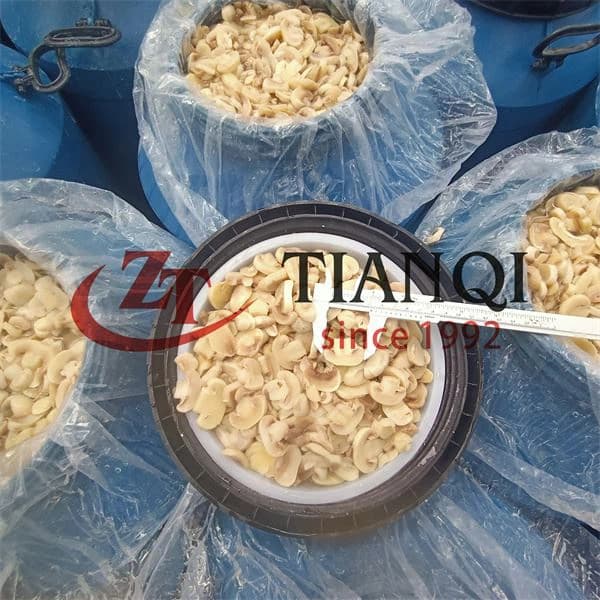 Весь гриб в соли в барабане