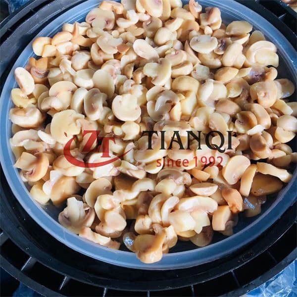 Грибы в рассоле в бочках Бренды