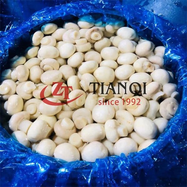 Грибы шампиньоны в уксусе в барабане