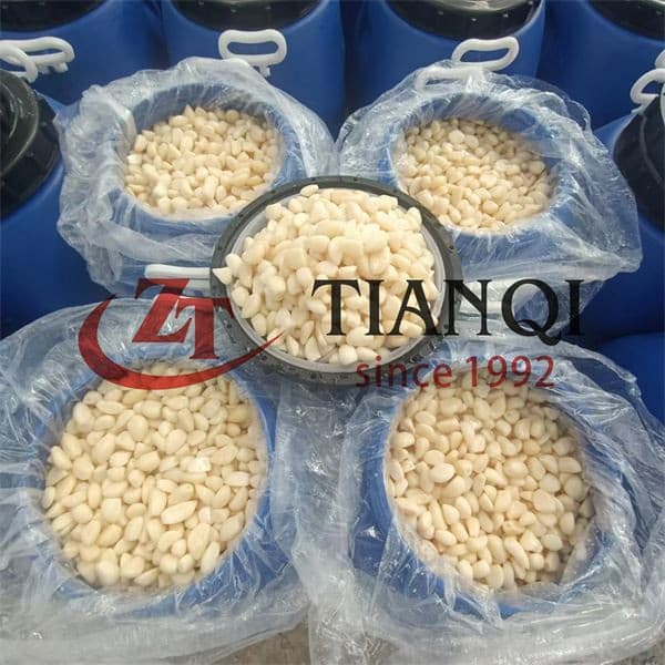 Маринованный чеснок в соляной промышленности