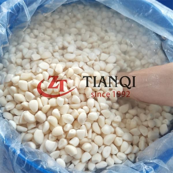 Удобство приготовления консервированного чеснока в рассоле